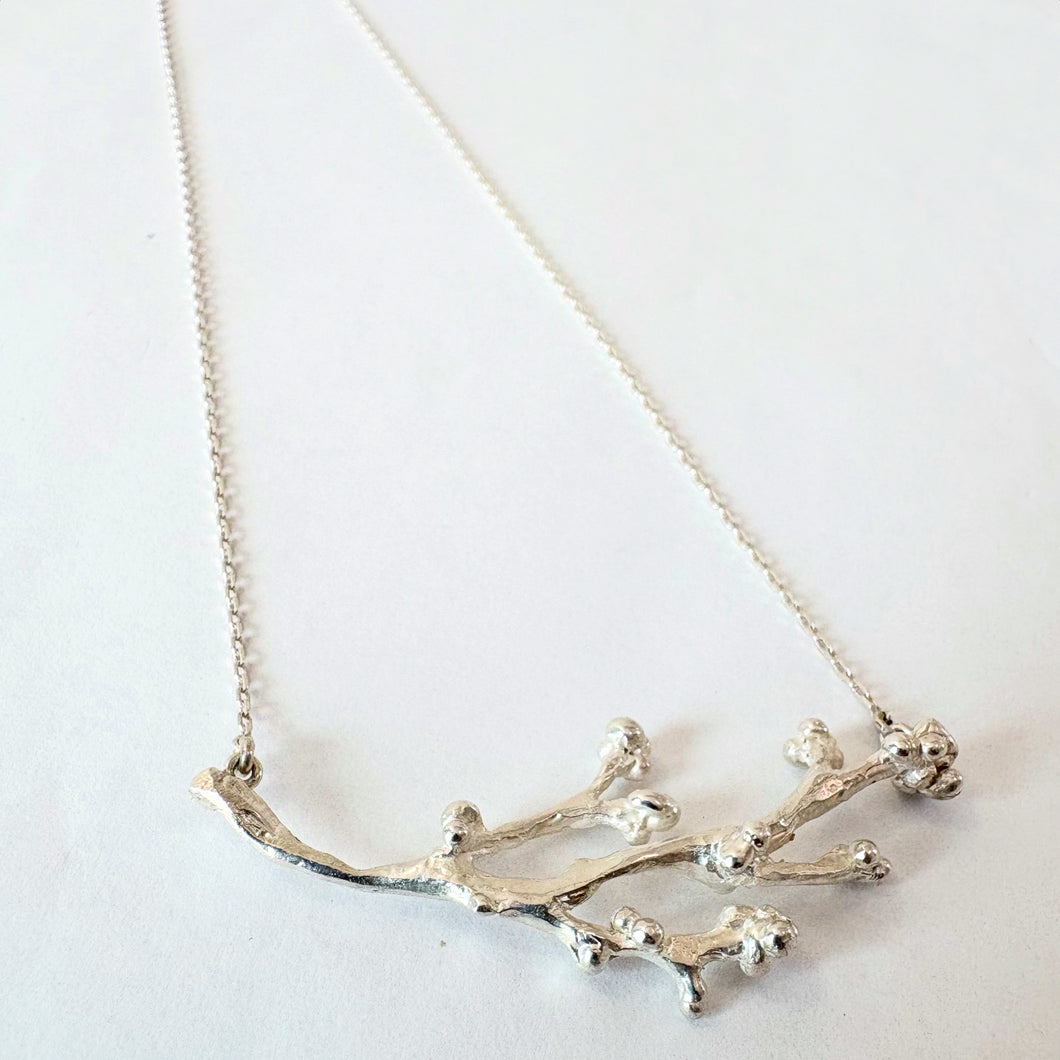Collar “Rama de Café” Snou Arte (SA)