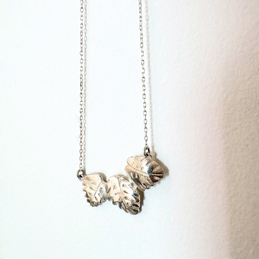 Collar “Monstera” Snou Arte (SA)